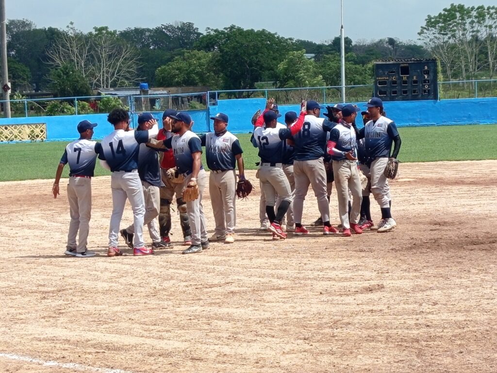 Todo listo para la discusión de las medallas en Nacional de Softbol