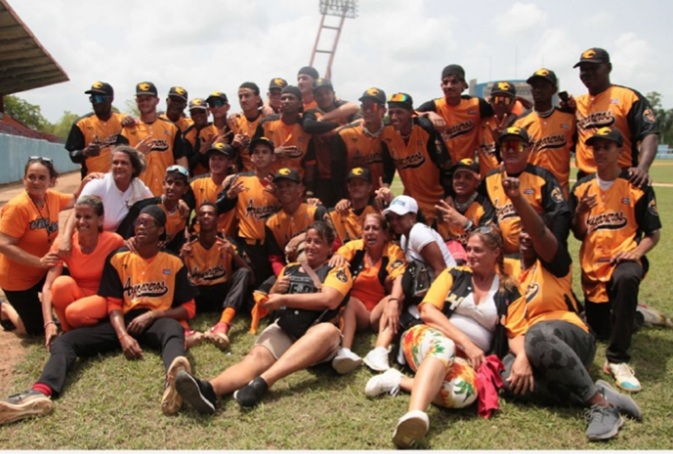 El conjunto de Villa Clara retuvo el título del Campeonato Nacional de Béisbol Sub 18