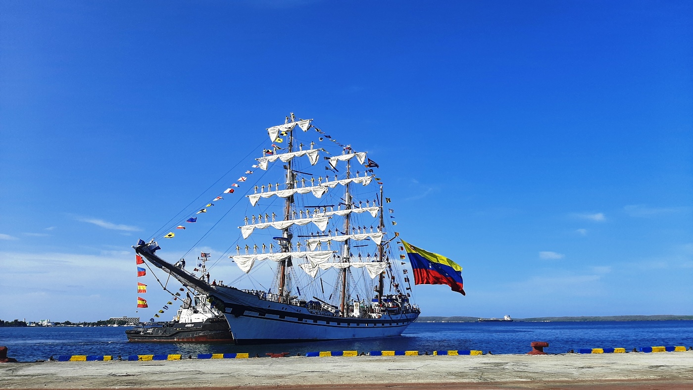 Zarpó de Cienfuegos Buque Escuela Simón Bolívar hacia Venezuela