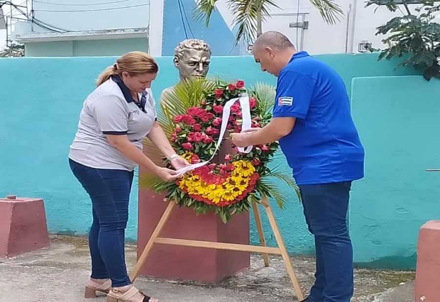 Homenaje a Julio Antonio Mella desde el Béisbol