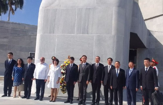Visita Fiscal General de China sitios históricos de La Habana