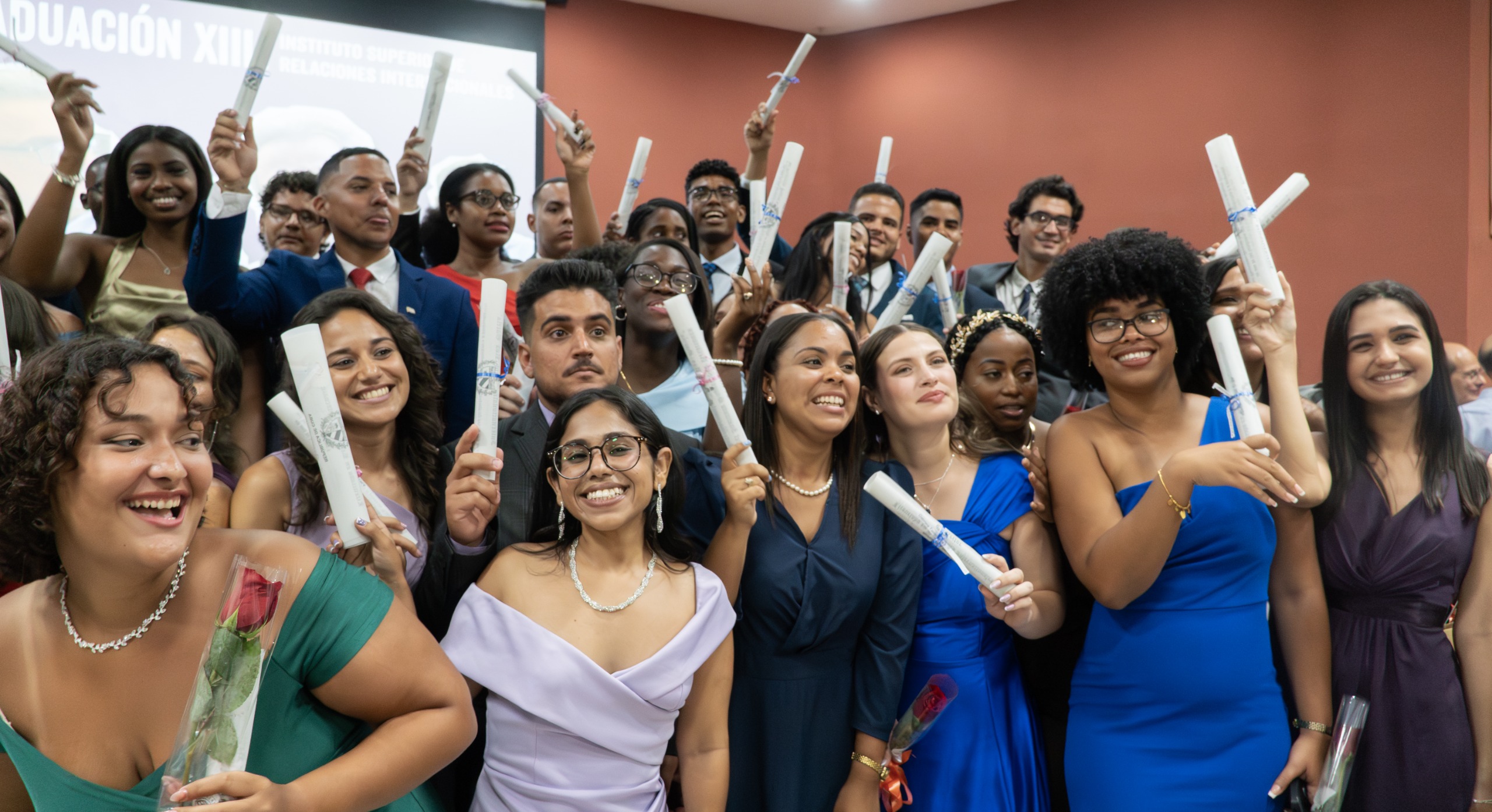Se gradúan 71 nuevos diplomáticos del Instituto Superior de Relaciones Internacionales "Raúl Roa García"