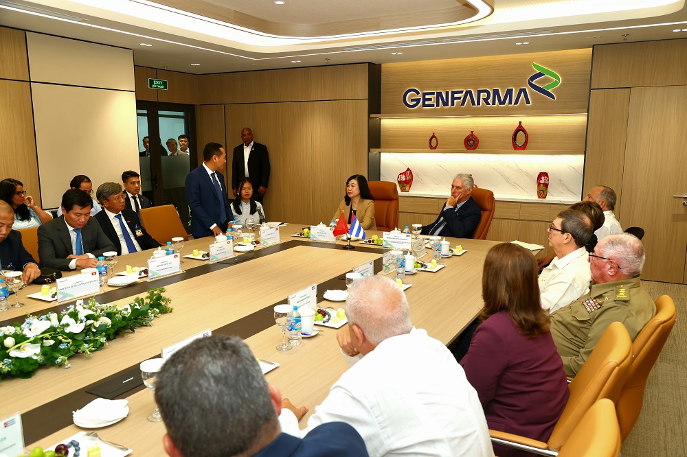 Díaz-Canel inaugura en Hanói nueva planta de la empresa mixta cubano-vietnamita Genfarma