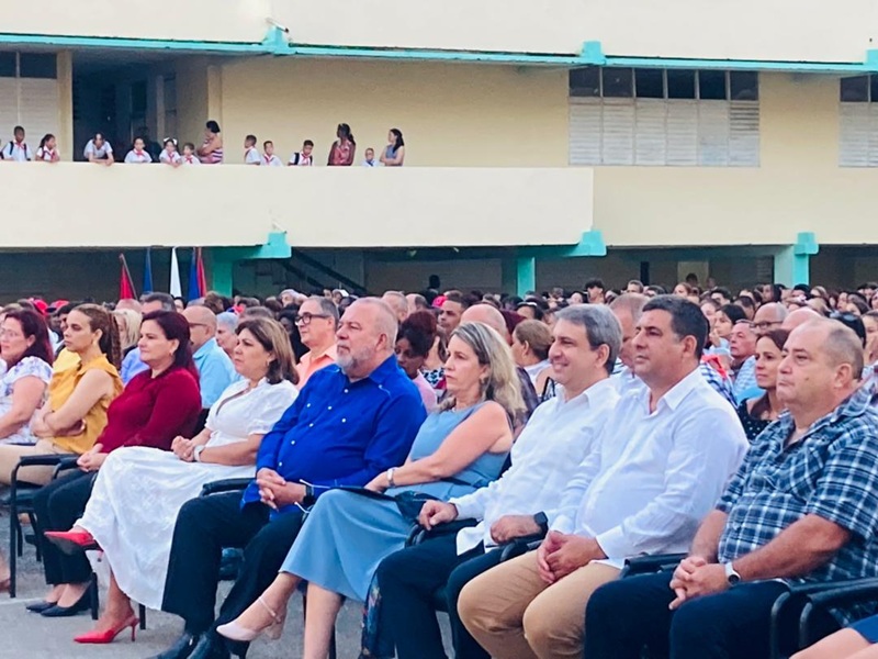 Evocan legado de Fidel en la educación cubana