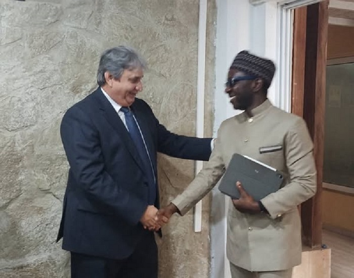 Recibe Presidente del ICS a Ministro de Comunicación de Sierra Leona