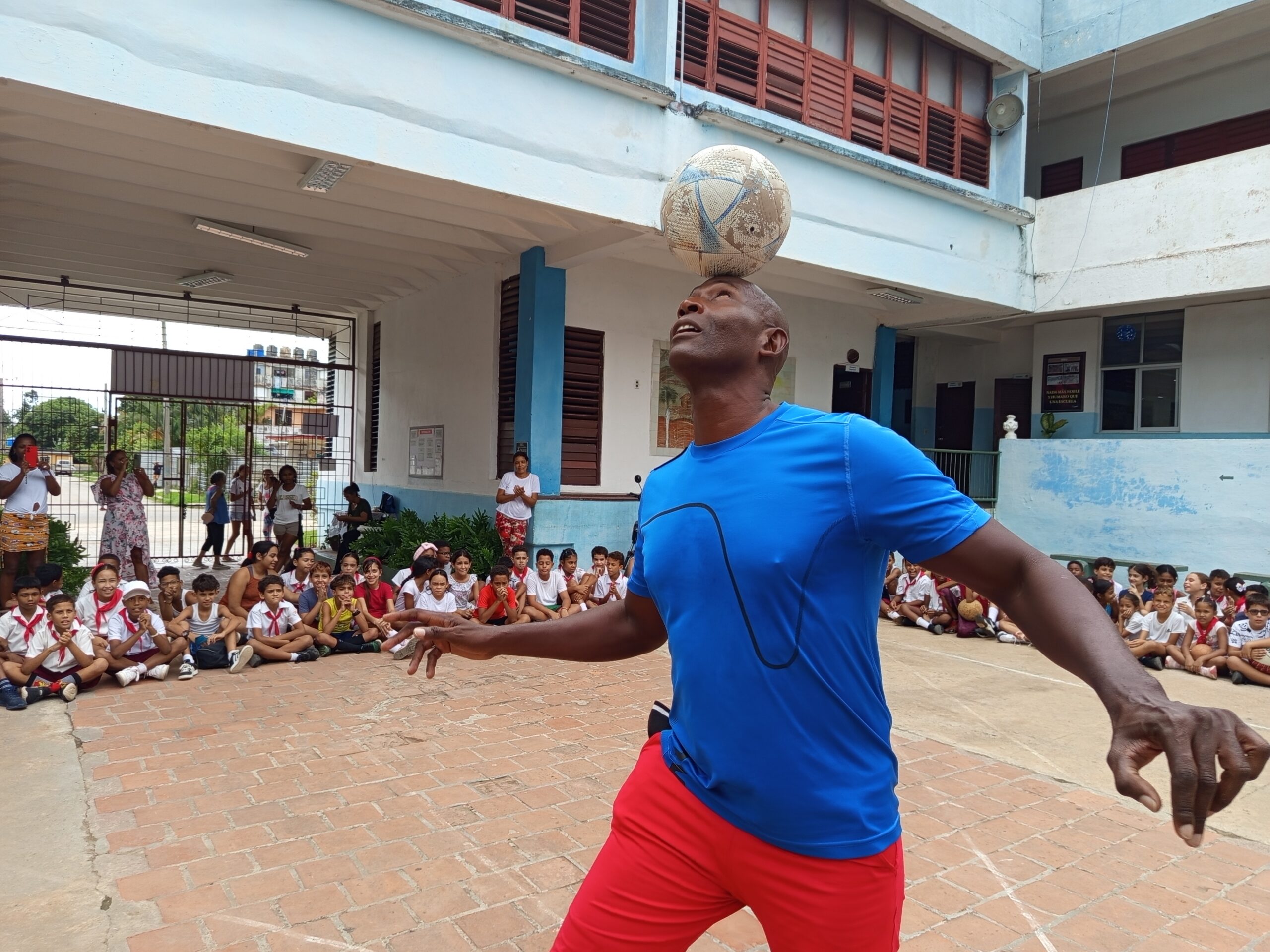 Erick demuestra su grandeza más allá de los récords