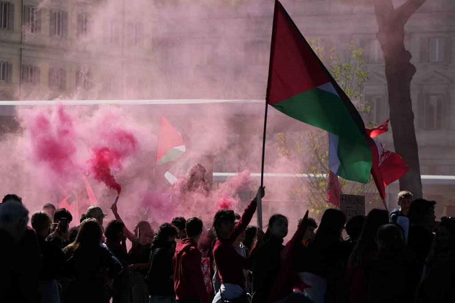 Protestas en Italia contra crímenes de Israel en Gaza