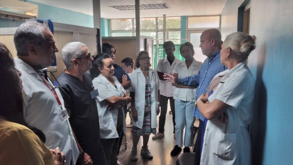 Fructífero intercambio con los trabajadores del Hospital Frank País