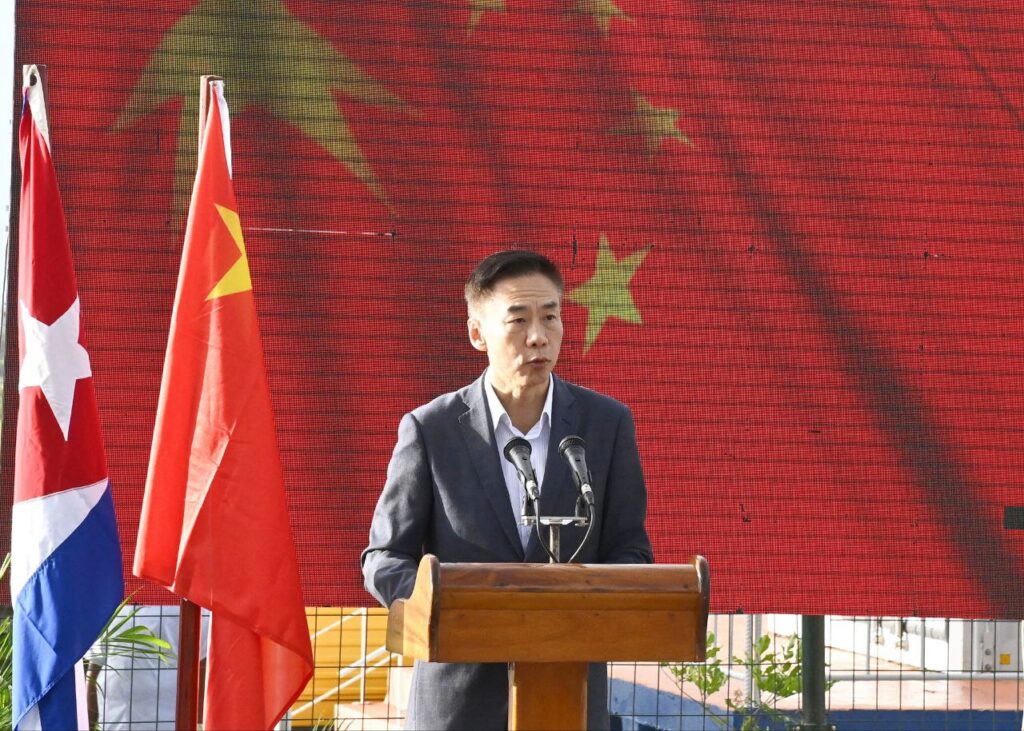 Díaz-Canel inaugura parque solar, fruto de la Comunidad de Futuro Compartido con China