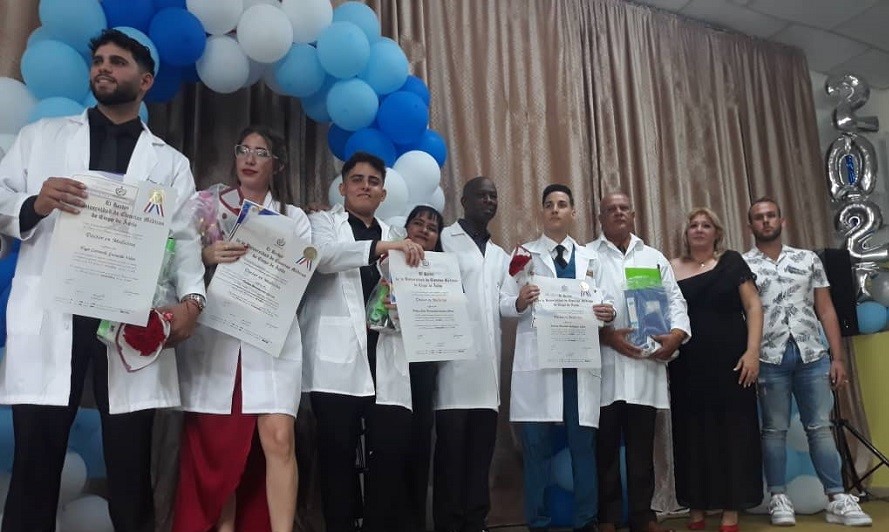 Egresan en Morón más de un centenar de nuevos profesionales de la salud