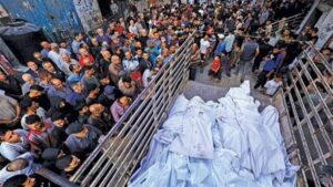 Equipos de la Defensa Civil en la Franja de Gaza han recuperado unos 500 cadáveres.