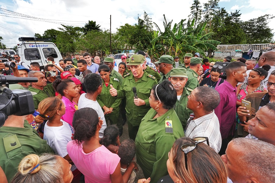 Díaz-Canel en Rio Cauto