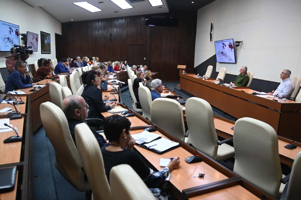 Reunión de expertos y científicos