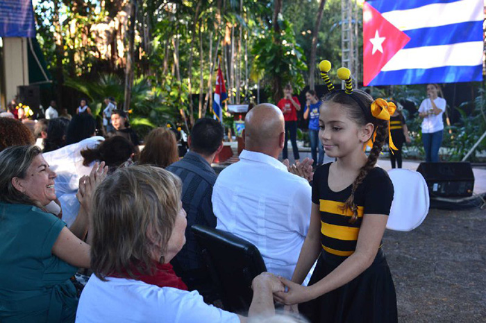 Con la presencia de Miguel Díaz-Canel Bermúdez, Primer Secretario del Comité Central del Partido Comunista de Cuba y Presidente de la República, tiene lugar en La Habana, el acto central por el aniversario 65 del Instituto Cubano de Amistad con los Pueblos (ICAP).