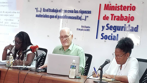 Decreto 138: Un paso esencial en la descentralización salarial empresarial