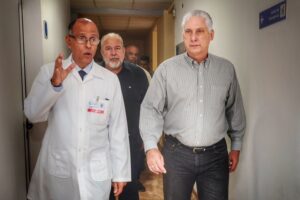 Díaz-Canel en instituciones de salud de La Habana