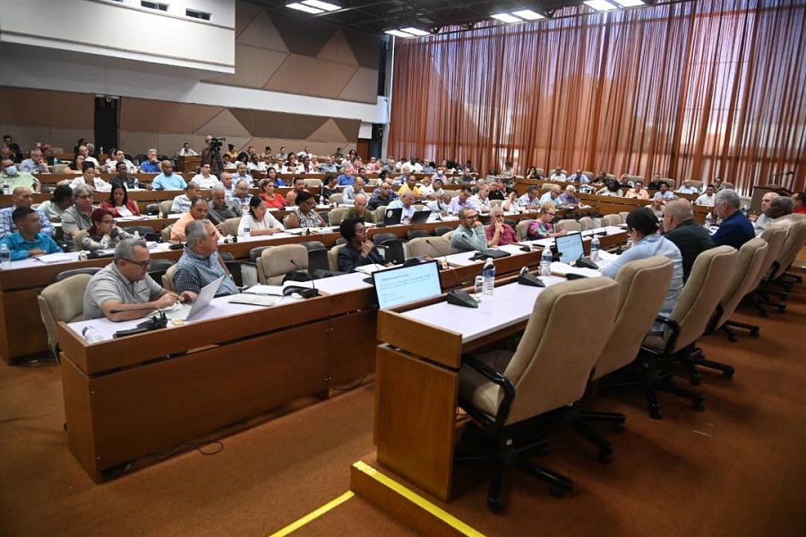 La Habana no renuncia a soluciones integrales para mejorar sus servicios y limpieza