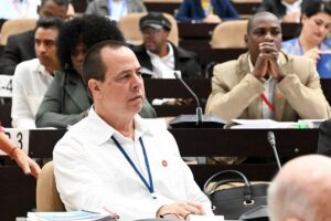 Ministro de Salud Pública en Cuba