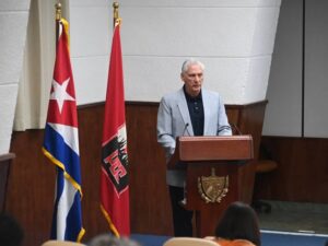 Díaz-Canel en el XI Pleno del PCC