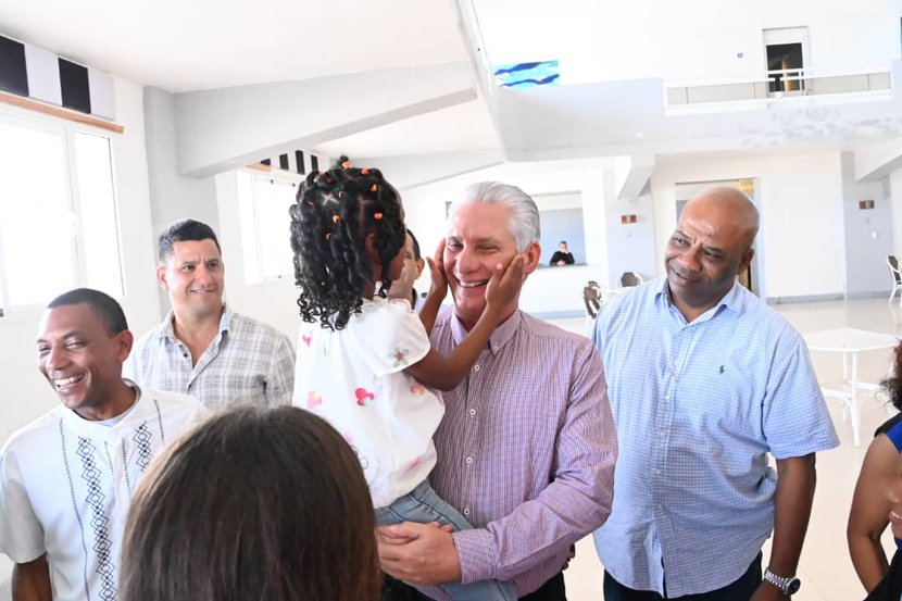 Díaz-Canel de recorrido por La Habana