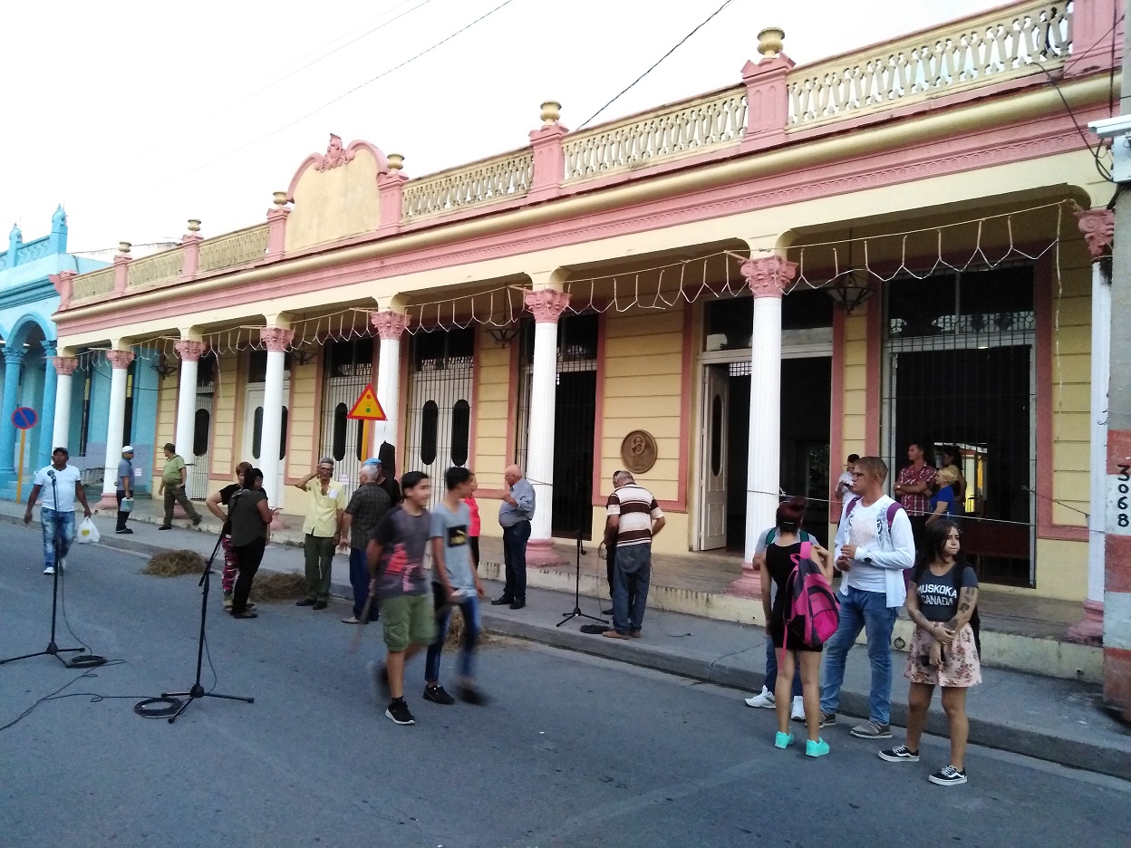 Ampliar imagen Ampliar imagen