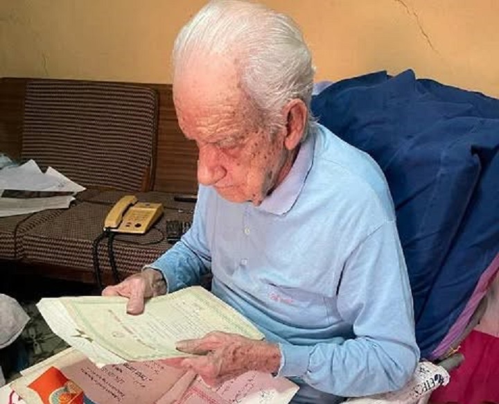 Carlos Manuel Larracochea