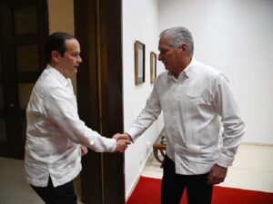 Presidente cubano recibe al Canciller de Panamá