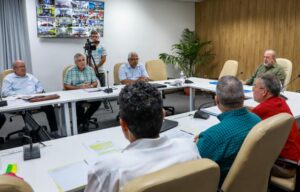 Llama Marrero Cruz a elevar combate contra el robo de combustible