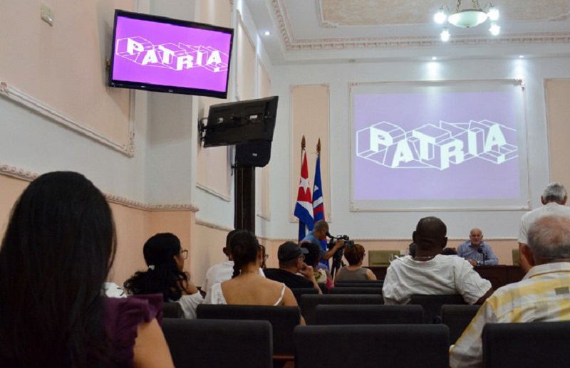 Conferencia de Prensa del V Coloquio Patria