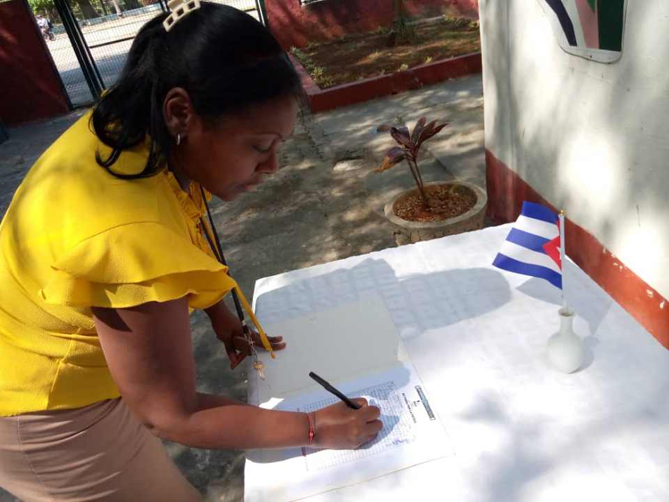 Empresa de Supervisión e Inspección de Cargas se suma al movimiento «Mi Firma por la Patria»