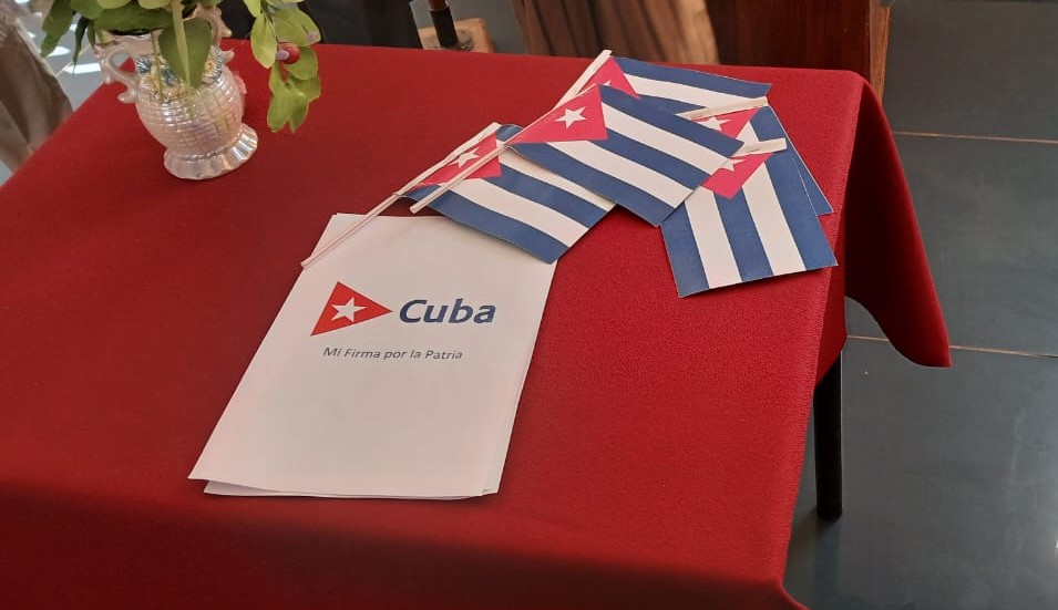 “La firma” es también por la tierra de mil amores: Cuba querida