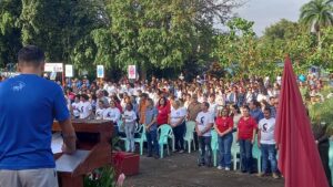 Pioneros y jóvenes villaclareños abrazan la inmensa obra social de la Patria