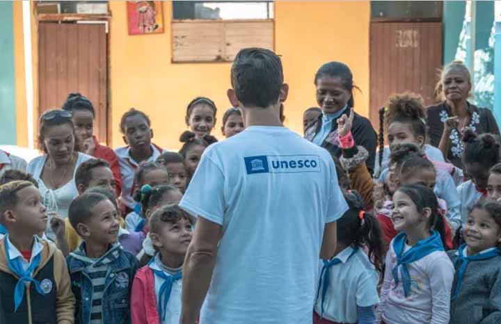 Alerta Unesco sobre riesgos educativos en Cuba por crisis energética