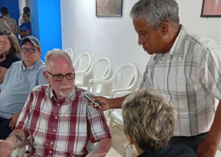 Don Foreman escribe con letras mayúsculas la solidaridad con Cuba