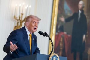 Trump amenaza con intervenir militarmente en México