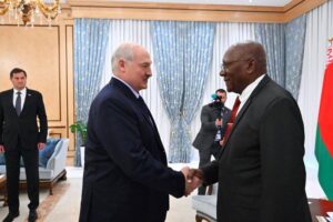 Valdés Mesa y Aleksandr Lukashenko sostienen amistoso encuentro