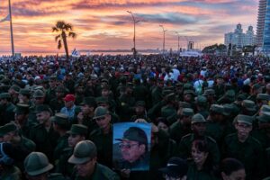 Tribunas abiertas en toda Cuba en respaldo a Raúl