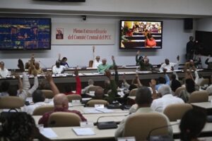Aprueba Comité Central del Partido proyecto de transformaciones económicas y sociales