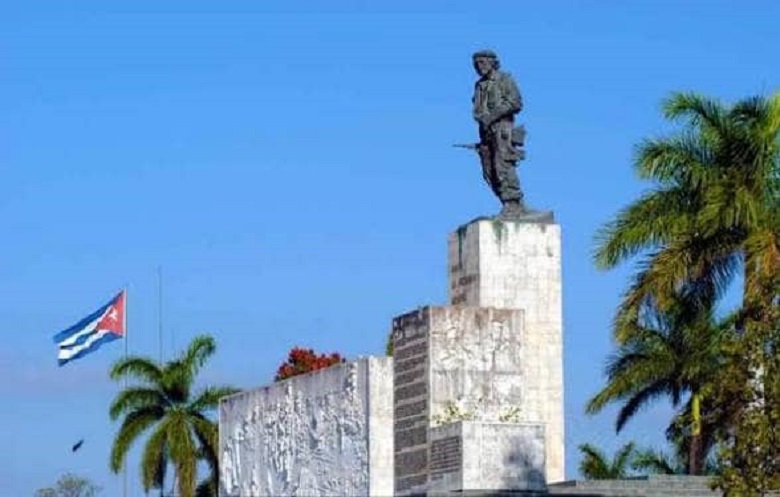 En el centro de la Isla «Son los sueños todavía»
