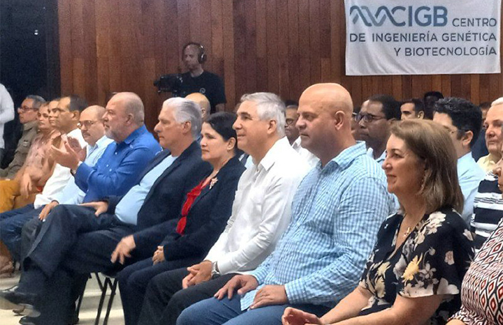 Asiste Presidente Díaz-Canel al acto por el aniversario 40 del CIGB