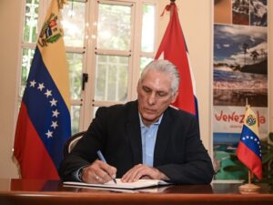 Díaz-Canel firma libro de condolencias por los terremotos en Venezuela