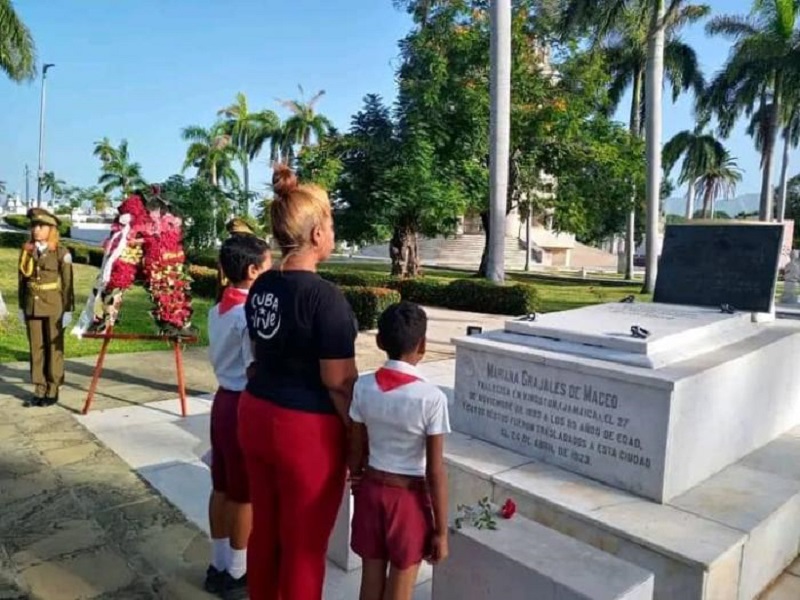 Homenaje a Mariana Grajales