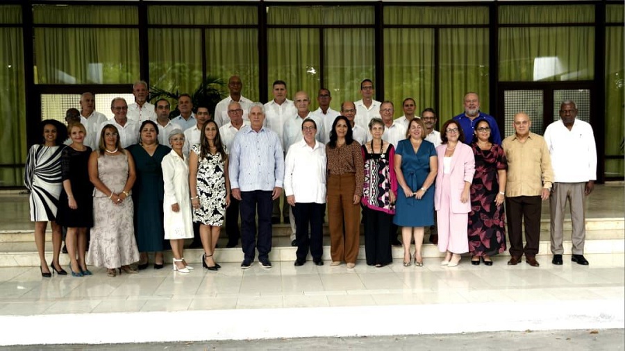 Nuevos jefes y jefas de misiones diplomáticas cubanas ratifican compromiso en defensa de la Revolución