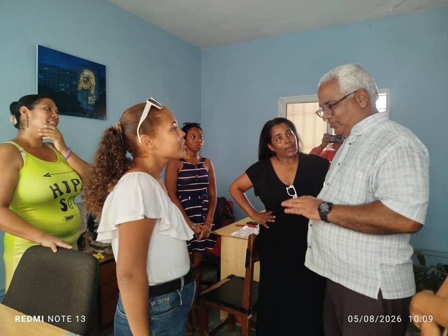 Presidente del Tribunal Supremo Popular recorre instituciones del sector en La Habana