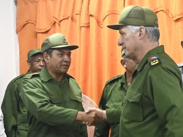 Participa Miguel Díaz-Canel en jornada por el Día Nacional de la Defensa