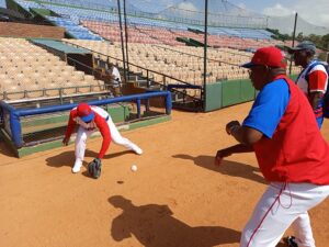Cuba comienza con buenas sensaciones en el béisbol