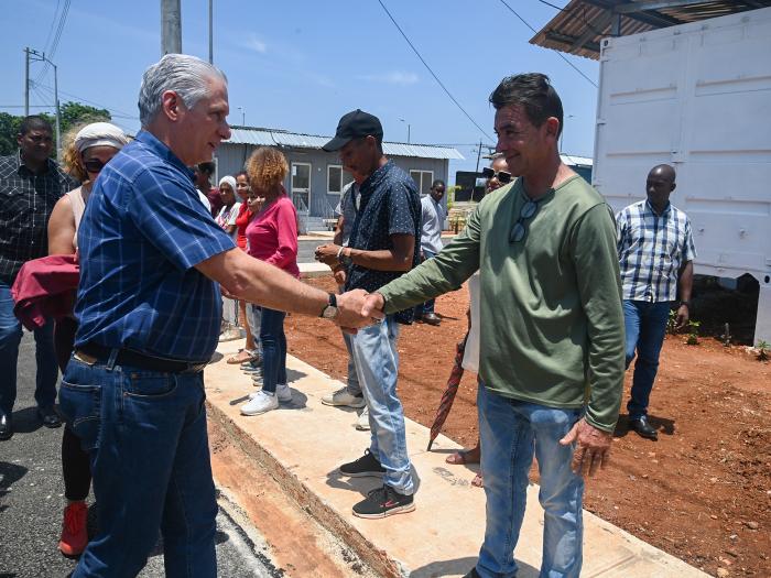 Inauguró Díaz-Canel comunidad «Los Tamarindos»
