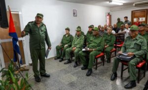 Valdés Mesa comprobó preparación de la Zona de Defensa Mantilla en Arroyo Naranjo