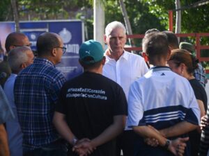Díaz Canel en fuente de abasto de agua Ariguanabo