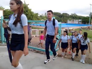 Felicidad en Cienfuegos por el inicio del curso escolar